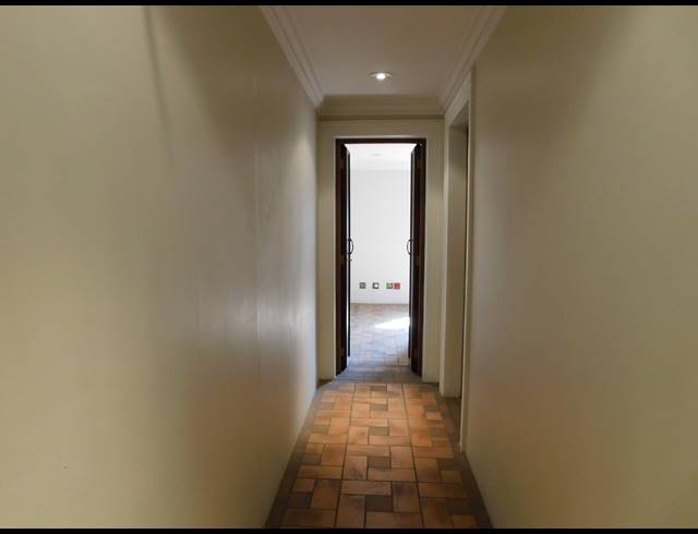 250M² OFFICE TO LET IN PARKTOWN